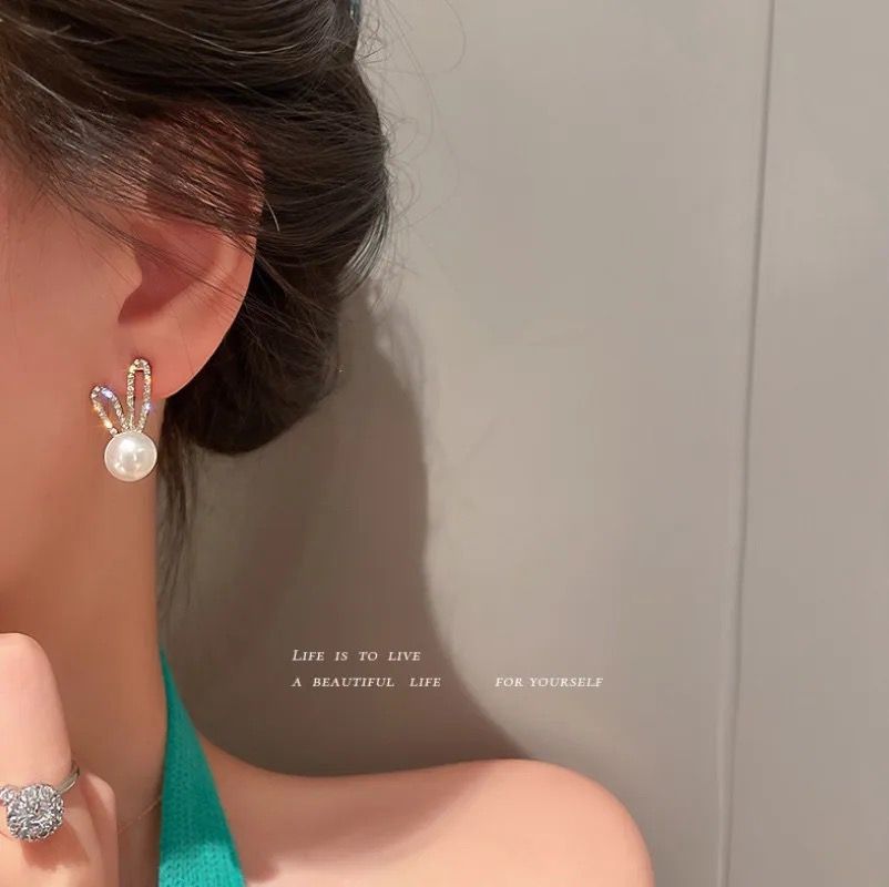 Bunny Pearl Studs