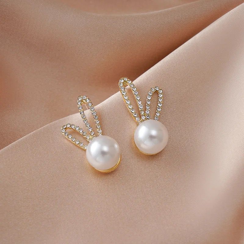 Bunny Pearl Studs