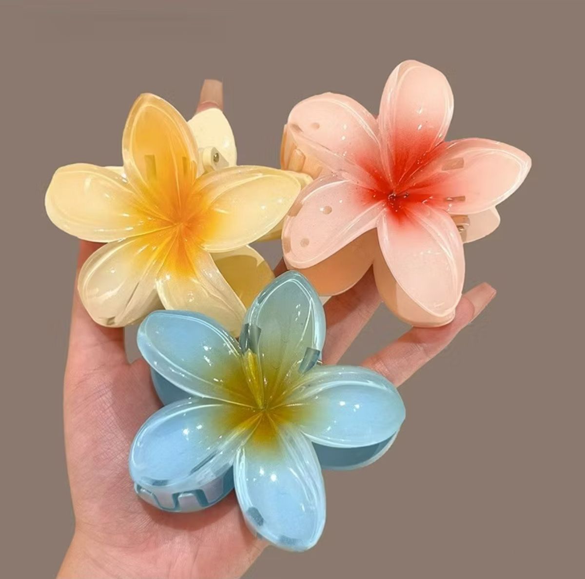 Bloom Hair Claw Clips