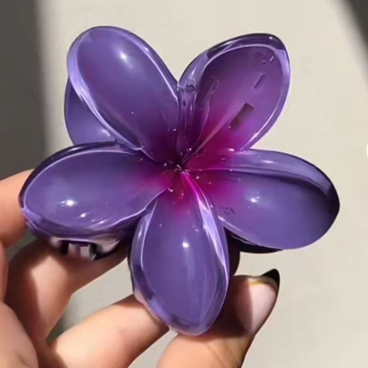Bloom Hair Claw Clips